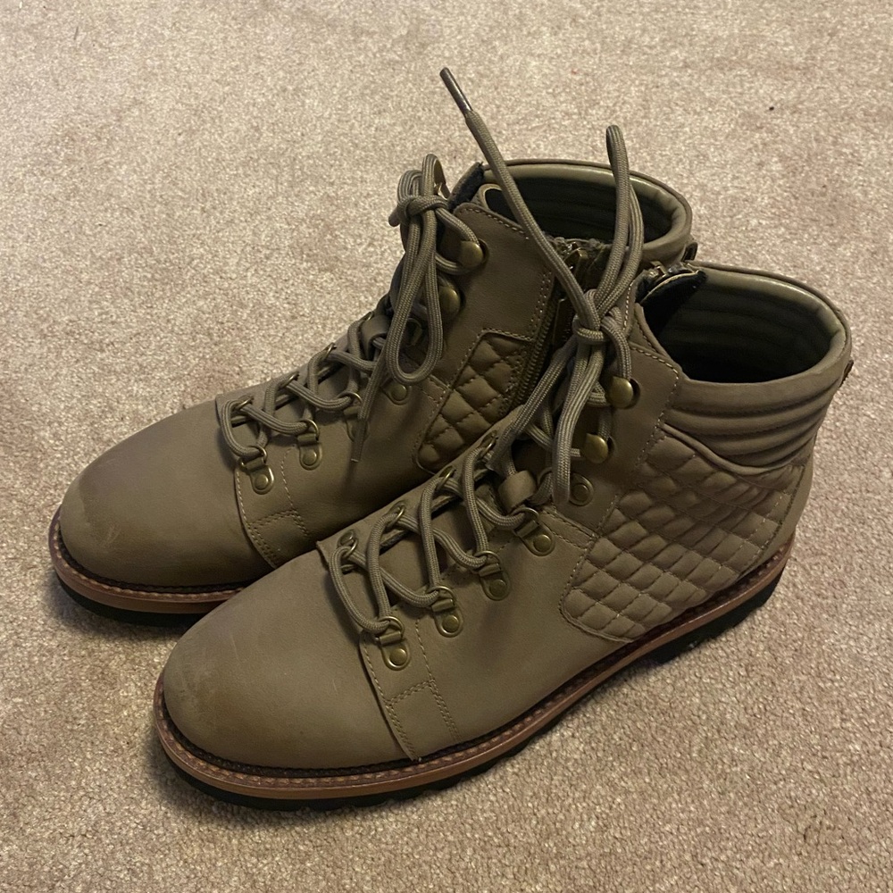 Women's Blondo boots size 8.5